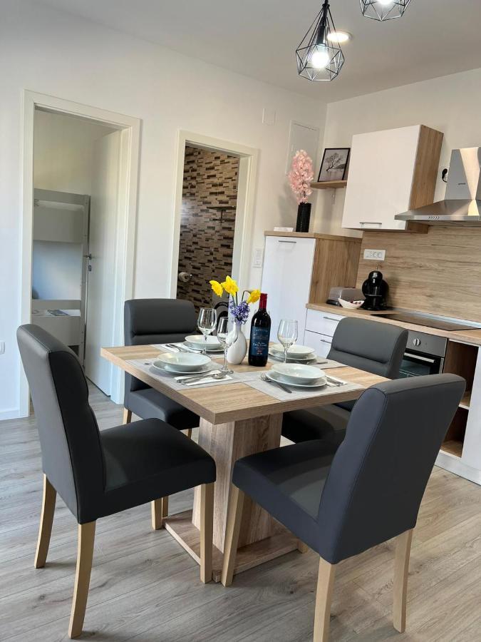 Apartman Ana Apartment Crno Exterior photo