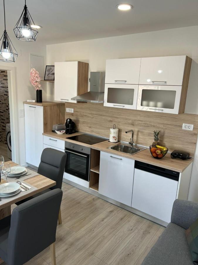 Apartman Ana Apartment Crno Exterior photo